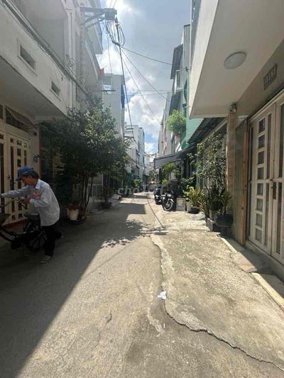 -  Nhà đẹp, Nguyễn Văn Đậu, 53m2, 2 mặt tiền, hẻm XH, 2 lầu, 3pn, nhỉn