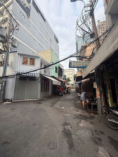 Nhà 2 tầng hẻm oto Hoàng Hoa Thám giá nhỉnh 4 tỷ