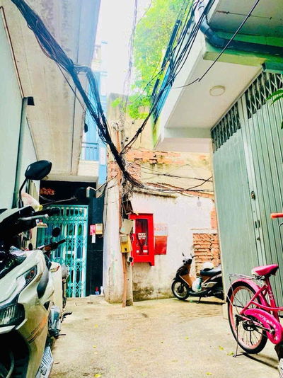 CHÍNH CHỦ BÁN NHÀ LÒ GỐM Q6, HẺM SÁT MẶT TIỀN, 3 TẦNG, 30M2, 2TỶ9