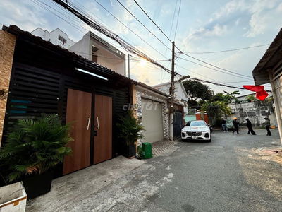 Hiếm! Lô đất 107m2 chỉ 7.6tỷ ngay cạnh ĐH Ngân Hàng Hoàng Diệu 2