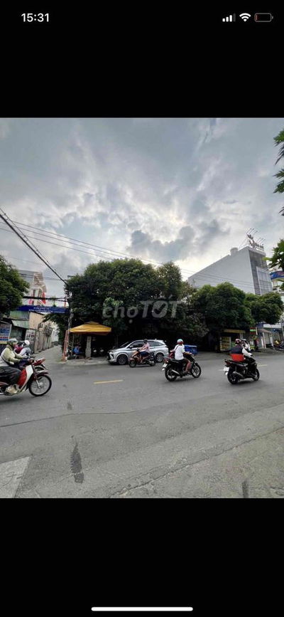 Bán góc 2MT Dương Đ Hiền, giá đất chi 100tr/m2 (16m x 18m # 284m2).