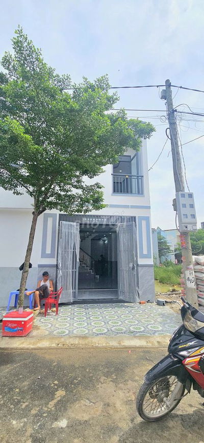 NHÀ CHÍNH CHỦ SHR MỚI XÂY MẶT TIỀN KHU ĐƯỜNG NHỰA - 1 TỶ 550 TRIỆU