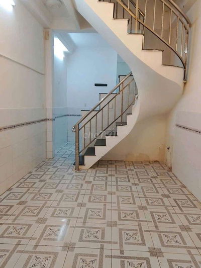 Cho thuê nhà 2 lầu 3 phòng ngủ hẻm 1/ phạm văn chiêu p14 GV giá 7.5tr