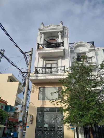 Miễn phí dịch vụ,nước tháng đầu tiên.