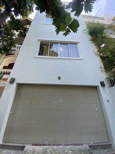 Chính chủ cho thuê nhà nguyên căn 590/F9 Cách mạng tháng 8