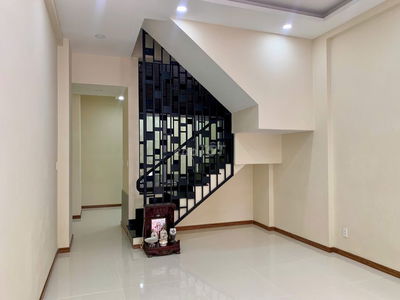 Cho thuê shophouse Chung cư Tôn Thất Thuyết, 4PN, Nhà mới, rộng rãi