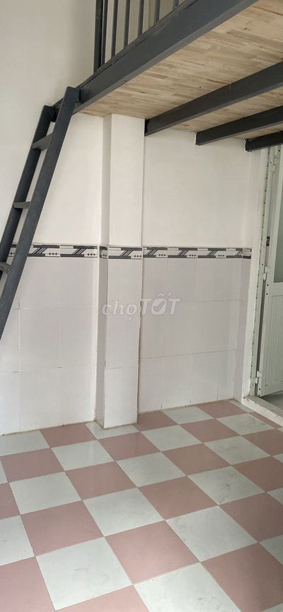 Thuê phòng trọ giá rẻ 2 mặt hẻm thoáng,ngay Emart,ĐHCN4,VL, Bình Thạnh
