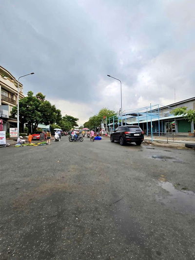 BÁN DÃY TRỌ 100 MÉT, ĐƯỜNG XE HƠI THÔNG ĐƯỜNG HUỲNH TẤN PHÁT Q7