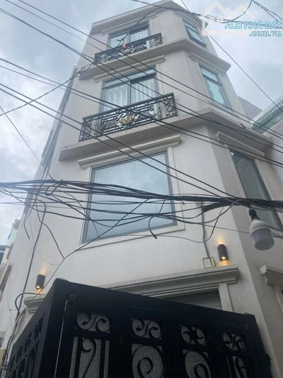 Chdv CMT8 Q10 4 lầu 7phòng hdong thuê 25tr/tháng