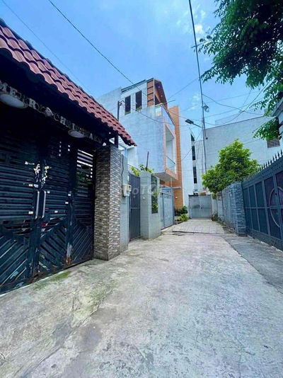 BÁN ĐẤT TẶNG NHÀ CẤP 4 TIỀN XÂY MỚI