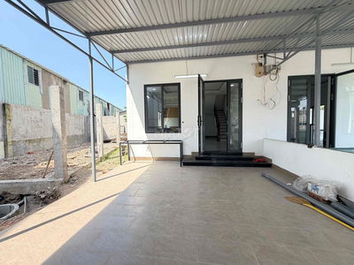 Nhà 2 lầu - Xe Hơi Đậu Trong Sân - Ngay Tu Viện Khánh An Quận 12