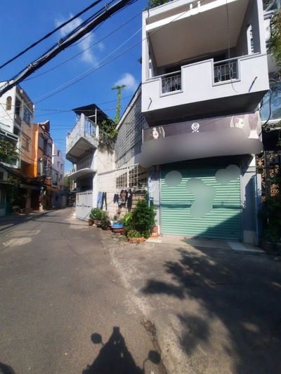 Nhà cho thuê: 300/1C Đội Cung Q11, (3.5x12m), 15Tr