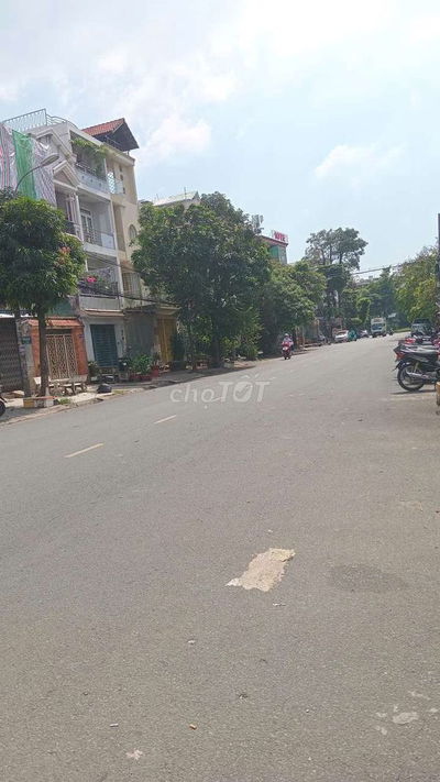 Nhà cho thuê khu Tên lửa Dt 4x20. Xây 3,5 tấm làm văn phòng cty 21 tr