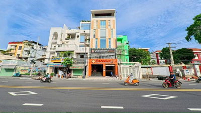 Nhà cho thuê mặt tiền đường Hoàng hoa thám 7x25m 5L có thang máy