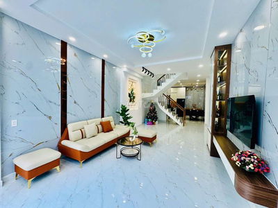 Nhanh mới kịp. Giảm 500tr. Hẻm 6m. Nhà mới + nội thất mới tinh. Đây ạ!