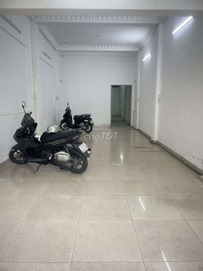 Cho thuê nhà làm kho, văn phòng trệt lầu Tân Quy