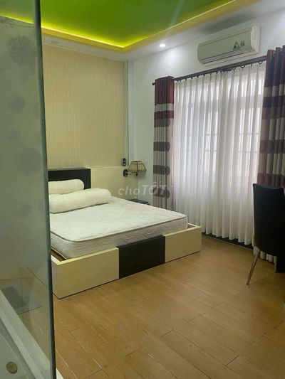 Nhà 2 lầu 3pn hẻm xe hơi Nguyễn Thị Thập