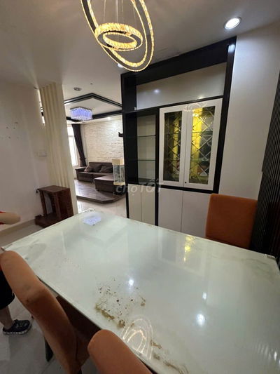 Cho thuê CH quận 6, Full nội thất 97m2, giá 13.5tr, nhà đẹp, ở liền.