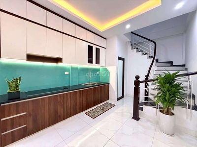 Bán nhà phố Yên Lãng  lô góc 
2 thoáng, 15m ra ô tô  30m x 5 tầng