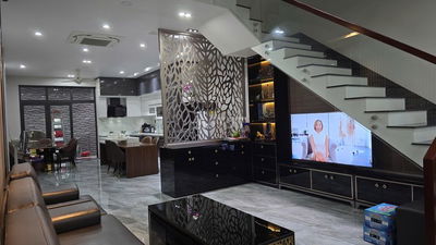 💯FULL NỘI THẤT💋💋 Cực Đẹp ở liền khu Tên Lửa 5x18m 4 tầng ĐANG HĐ THUÊ