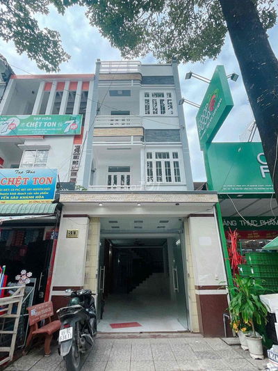 Nhà trệt 2 lầu sân thượng mặt tiền đường Nguyễn Hiền Kdc 91B