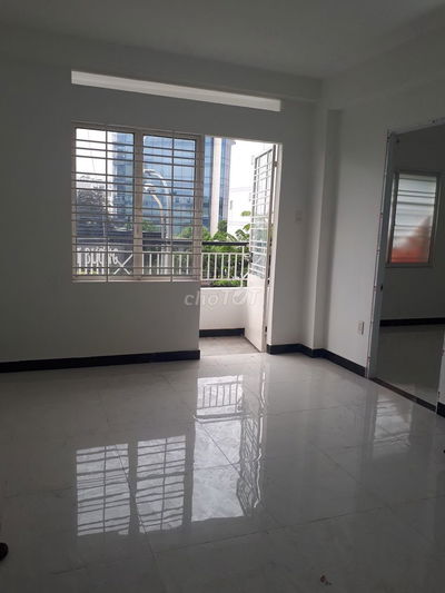 Căn hộ chung cư Đối diện Công Viên Lê Thị Riêng : 60m2-2PN-NTCB