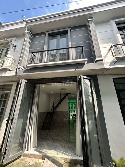 Ban nha chinh chu hem xe oto dat tho cu