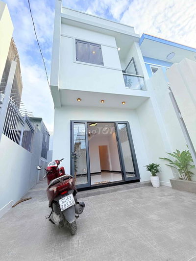 Nhà lầu đúc giá rẻ phường Bửu Hoà hiếm có