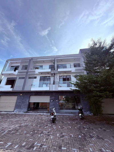 Bán nhà 3 tầng 2 mặt tiền trước sau Phạm Huy Thông view công viên