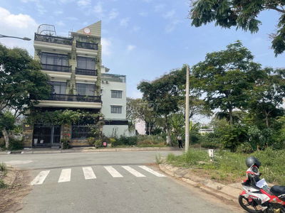 NHÀ MỚI ĐÚC 1 LẦU KIÊN CỐ 5,2X20. ĐƯỜNG ĐOÀN NGUYÊN TUẤN. H.BÌNH CHÁNH