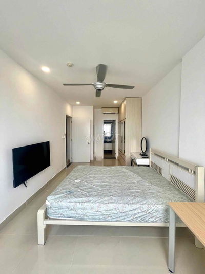 Cho thuê căn hộ Sunrise CityView Q7 Lh :