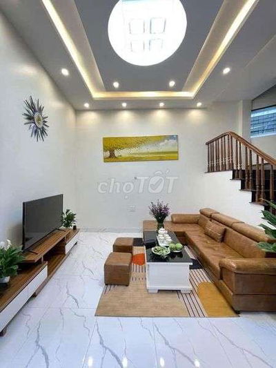 Siêu phẩm, Phố Thái Thịnh, gần ô tô, ngõ nông, dân xây, full nội thất