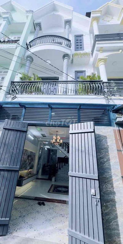 Bán nhà đúc kiên cố 3 tấm, HXH Lâm Thị Hố, ngay trung tâm P. Tân Chánh