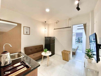 Cho Thuê Căn Hộ 1pn Tách Bếp Ban Công Thoáng Full NT Bến Thành Quận 1