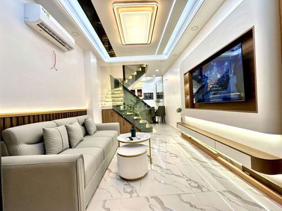 NHÀ ĐẸP QUẬN 7 MỘT LẦU SỔ RIÊNG. CÁCH QUẬN 4 CHỈ 500M.