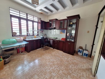 Nhà 4 tầng -Đường 385 -Lê văn việt