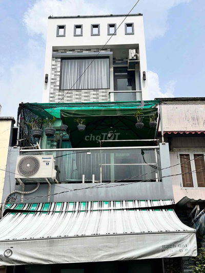 NHÀ 4 TẦNG – MẶT TIỀN RẠCH CÁT – KINH DOANH TỐT – QUẬN 8