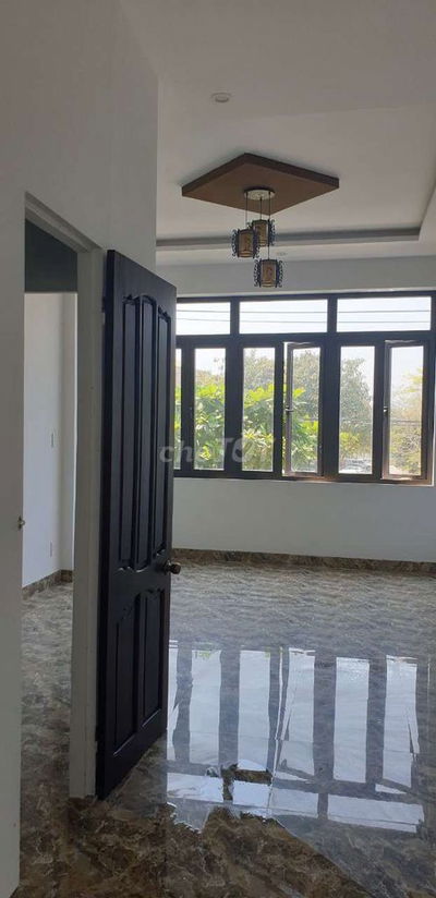 Nhà nguyên căn 3,5 tầng, mặt tiền đường Nguyễn Tri Phương, Đà Nẵng