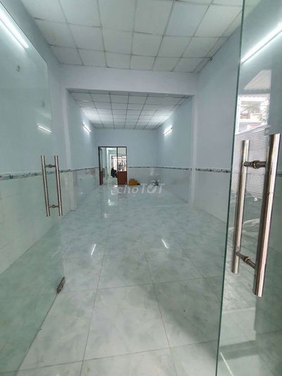 Mặt tiền Đường Chín 4x32 Trống Suốt Mới Ken