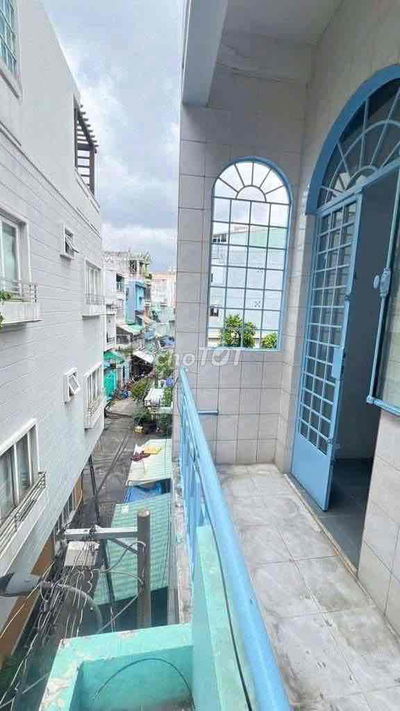 Cho thuê nhà nguyên căn đường Vĩnh Viễn Q10