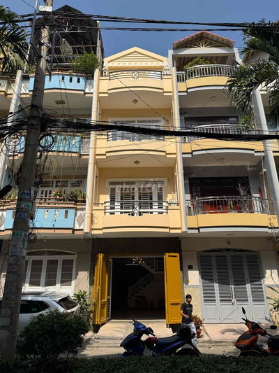 Nhà Bán Khu Víp .Cao Lổ .DT 4x15m75. 2 lầu sân thượng .5 phòng.3 wc