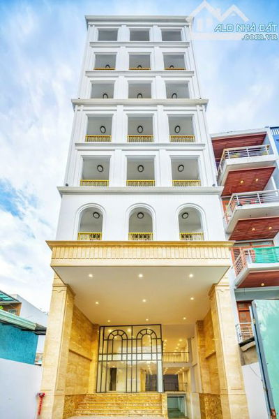 Giảm sâu 16 tỷ chốt 79 tỷ bán tòa nhà MT Âu Cơ Q.Tân BÌnh 9.3x32m Hầm 9 tầng HĐT 310tr/th.