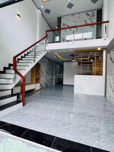 bán nhà gần cổng mp1. nhà đẹp giá rẻ.