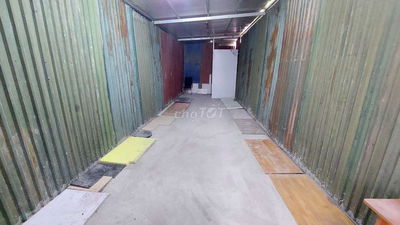 Nhà C4 tôn, 20m2, 30m2, sân rộng, cho thợ ở lại, Định Công, 1.2tr