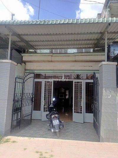 Cho thuê nhà MT đường DT830 (Đường nhựa 12m)