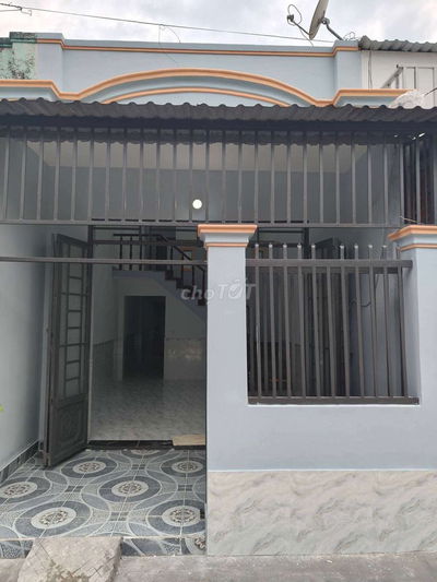 Bán nhà đẹp 1/ ngắn gồm 3pn ,2w phòng khách rộng DT: 4*14m 1T+ lầu