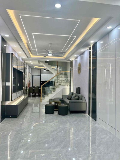 Nhà MT Tỉnh Lộ 10, đường 20m, 3PN, nội thất cao cấp, giá nhỉnh 7 tỷ