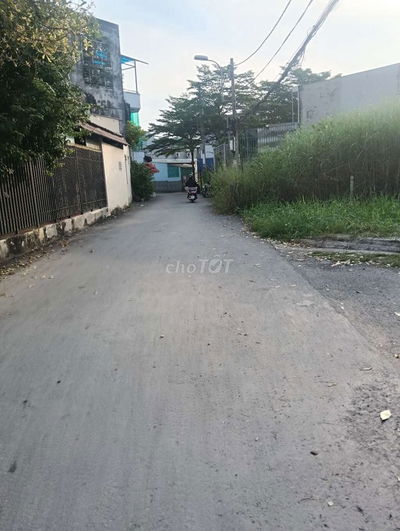 Bán gấp nhà 1651/ lê văn lương xã nhơn đức TP HCM