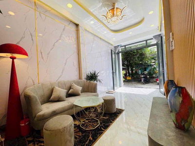 Nhà nguyên căn. Full nội thất. 3PN.3WC. Hoàng Hoa Thám. B.Thạnh