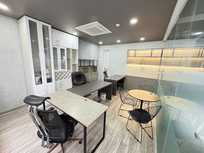 Cho thuê văn phòng sàn suốt 160m2 Cityland sẵn đồ y hình